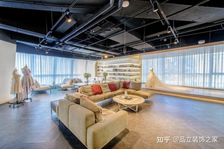 時尚婚紗影樓攝影門面裝修設(shè)計(jì)效果圖賞析